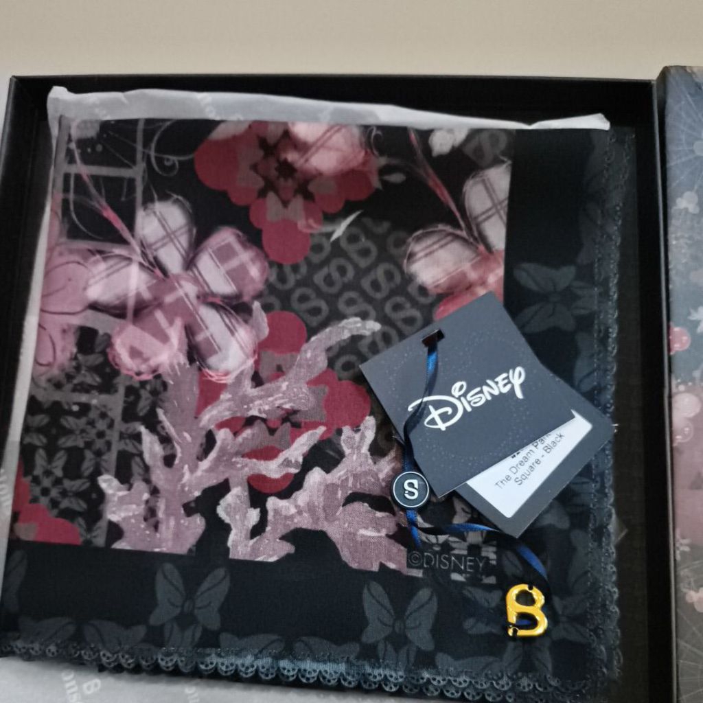 TDP The Dream Park Black Buttonscarves