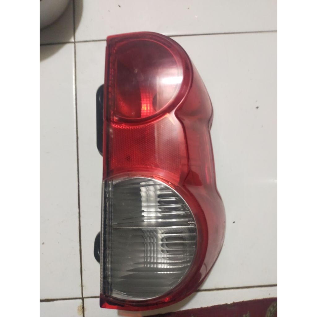 stoplamp Nissan Evalia kanan second original