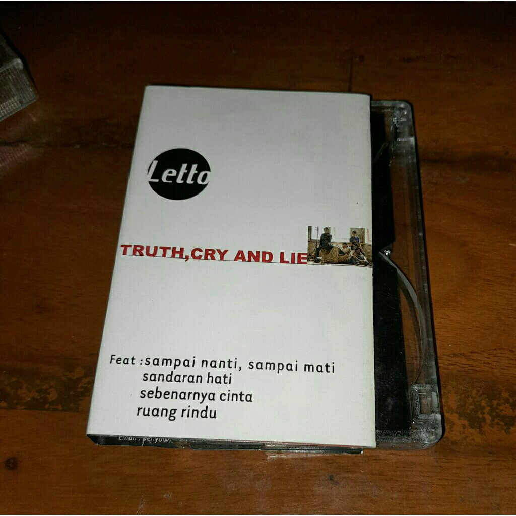 Kaset pita Letto truth cry and lie