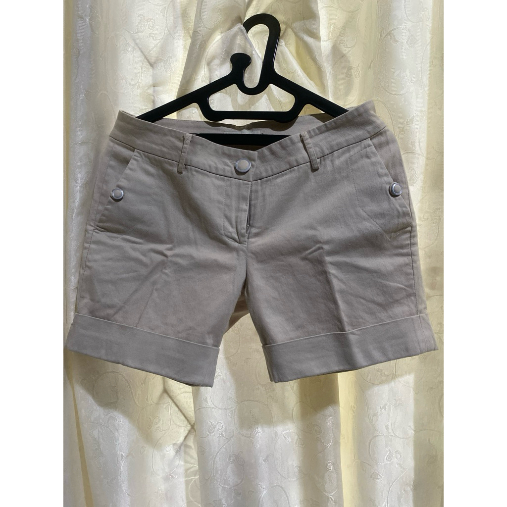 celana pendek merk Nyla