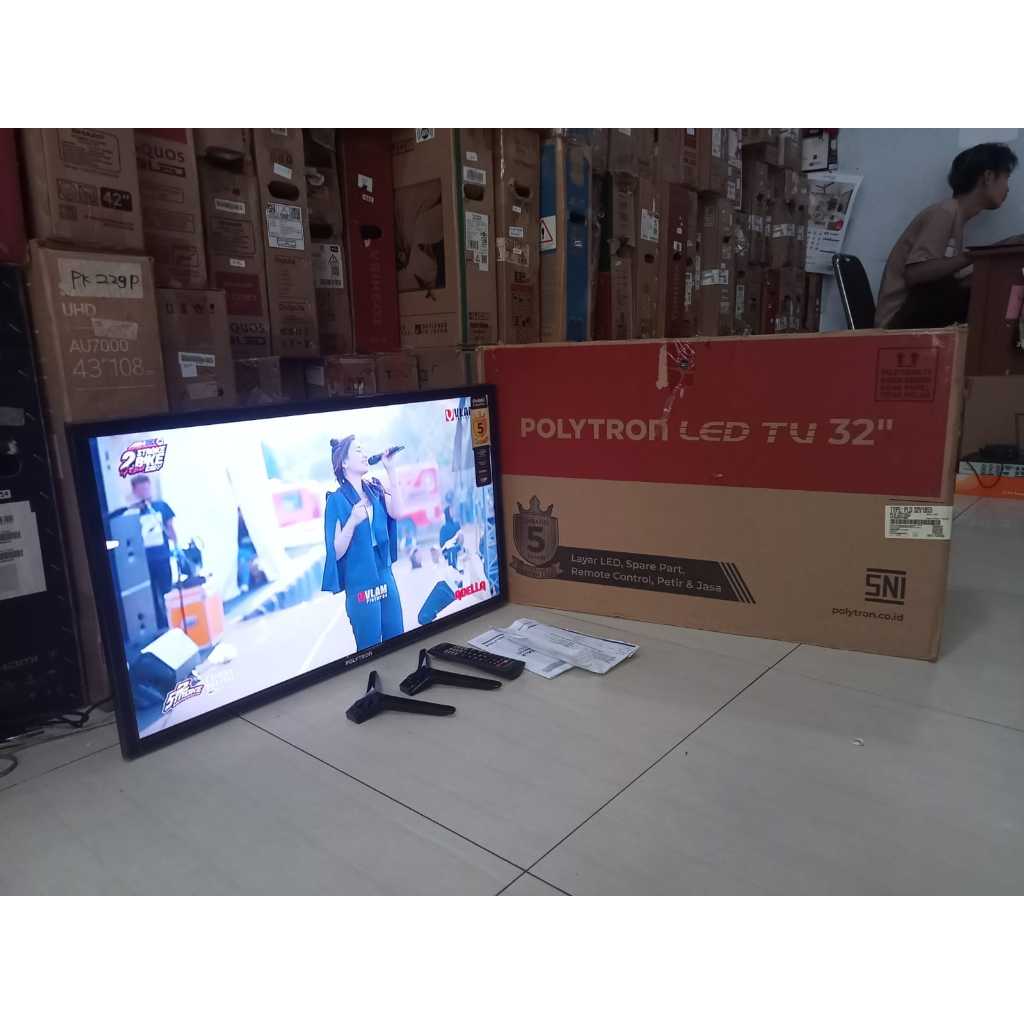 TV LED POLYTRON DIGITAL 32 INC SIAP PAKAI TANPA STB KONDISI BEKAS MASIH SEGEL (7401R)