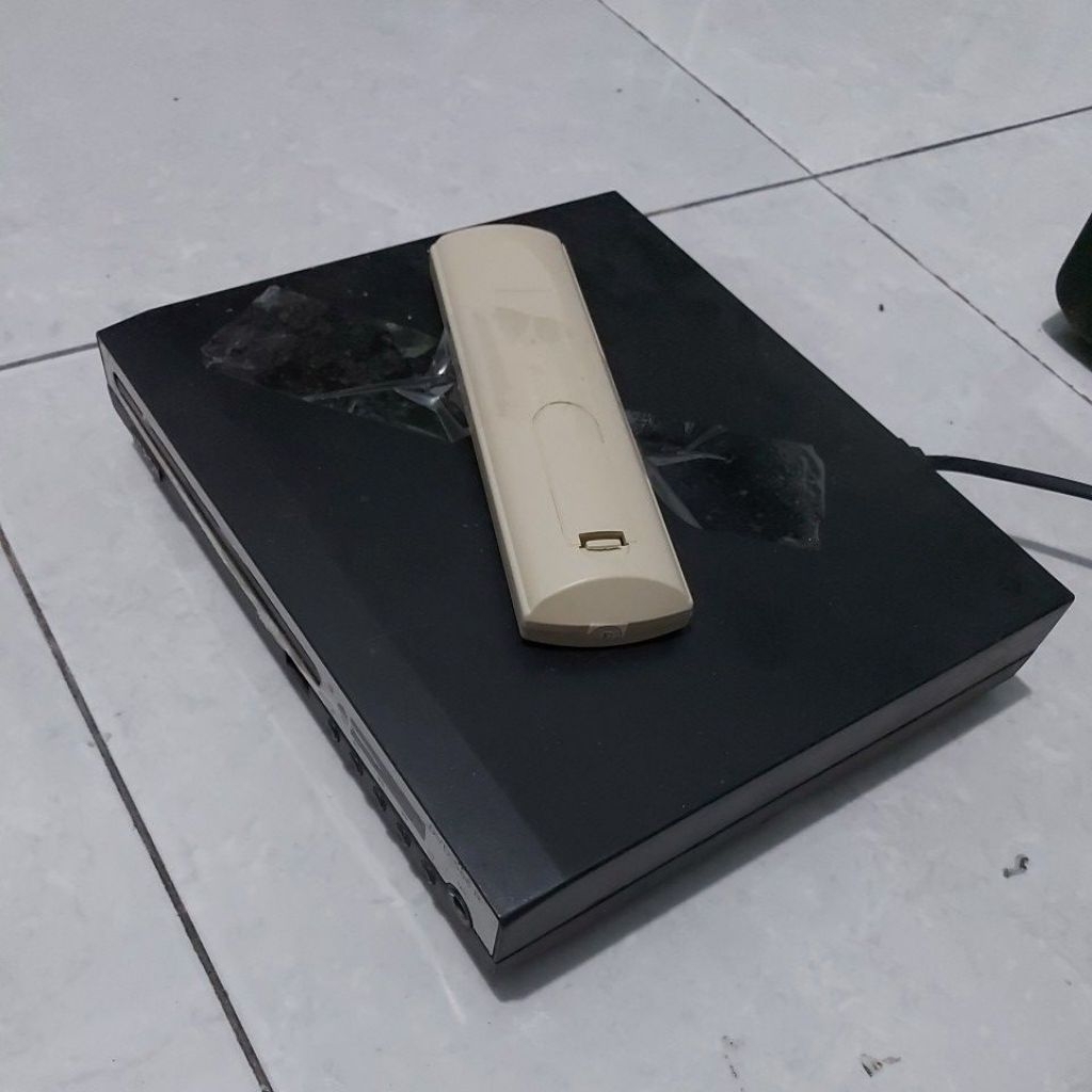 DVD PLAYER... SEKEN/ BEKAS. NORMAL