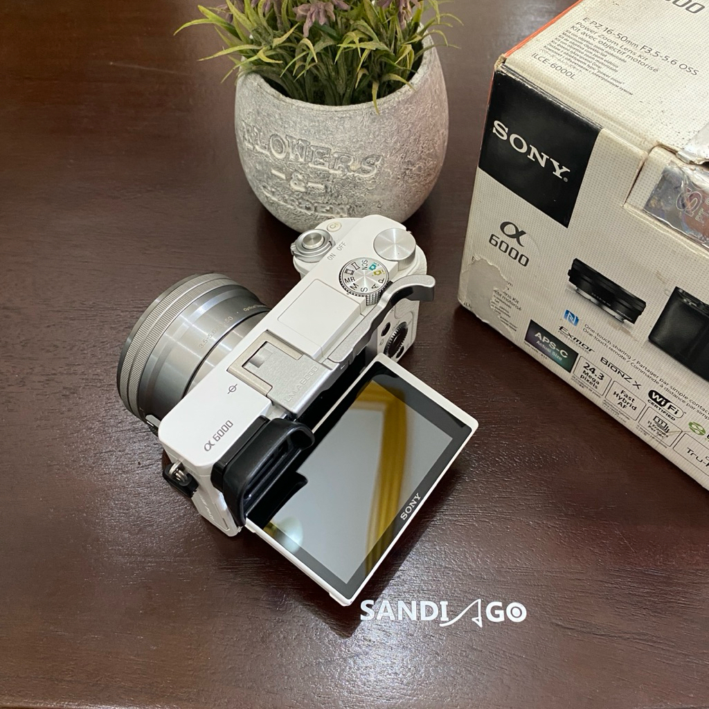KAMERA MIRRORLESS SONY a6000