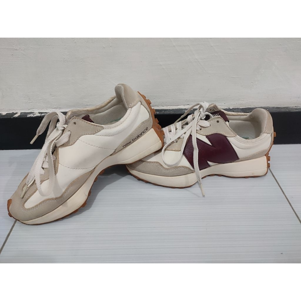 PRELOVED New Balance 327 Women's Sneakers