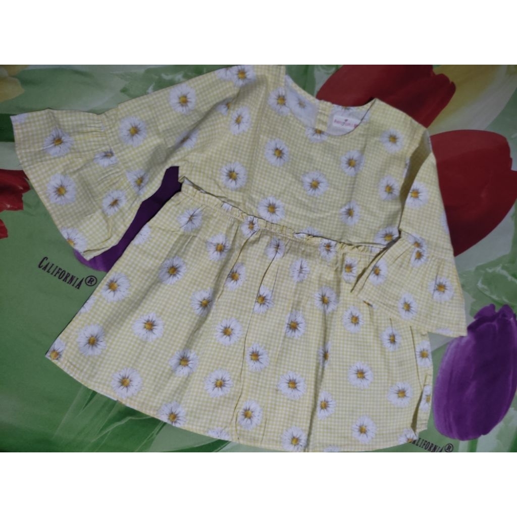 blouse anak perempuan usia 7-8th brand aero girls motif bunga matahari (preloved)