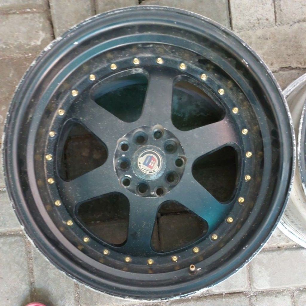 Velg Second Sedan Ring 17 Celong PCD 4x100/114.3 ET 25-30 Bekas Copotan (4 pcs)