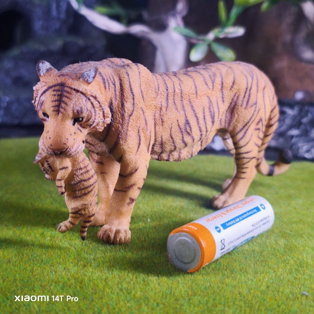 Papo Tiger figure