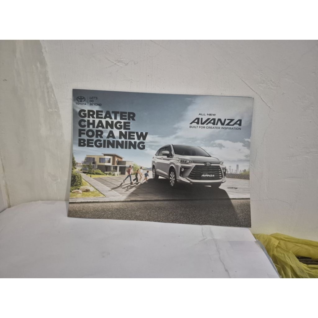 brosur katalog mobil toyota avanza 2021 leaflet