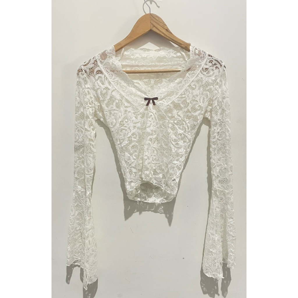 Crop Top Brukat Lengan Panjang