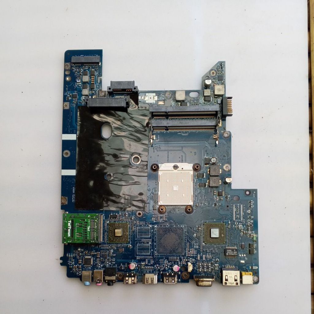 Motherboard Laptop Acer Aspire 4736Z rusak