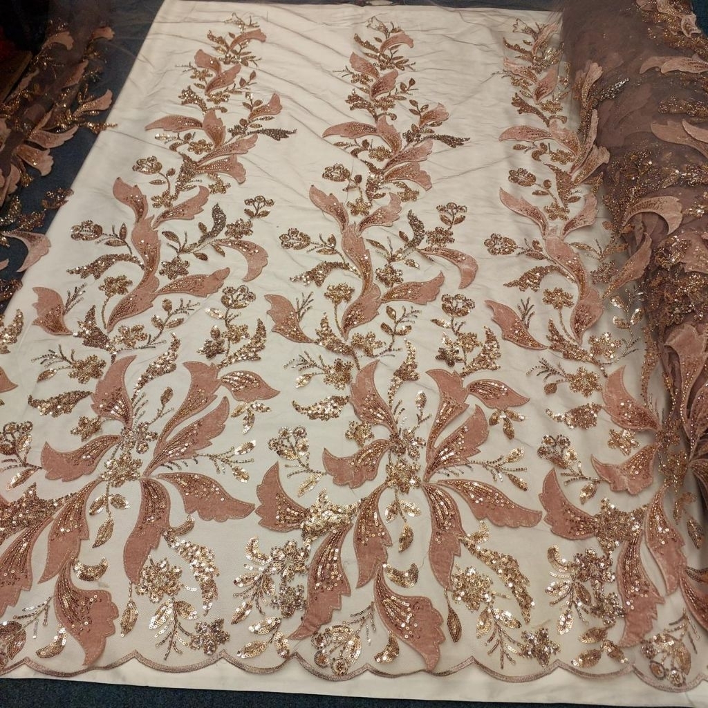 BAHAN/KAIN BLUDRU PAYET MOTIF BUNGA MERAK /MOTIF TERBARU