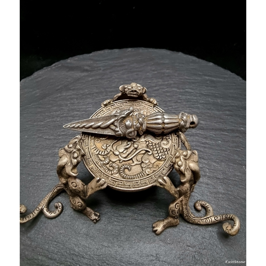 Liontin Vajra Besi Langit Meteorite Blessed Tua Tibet 55mm E3371