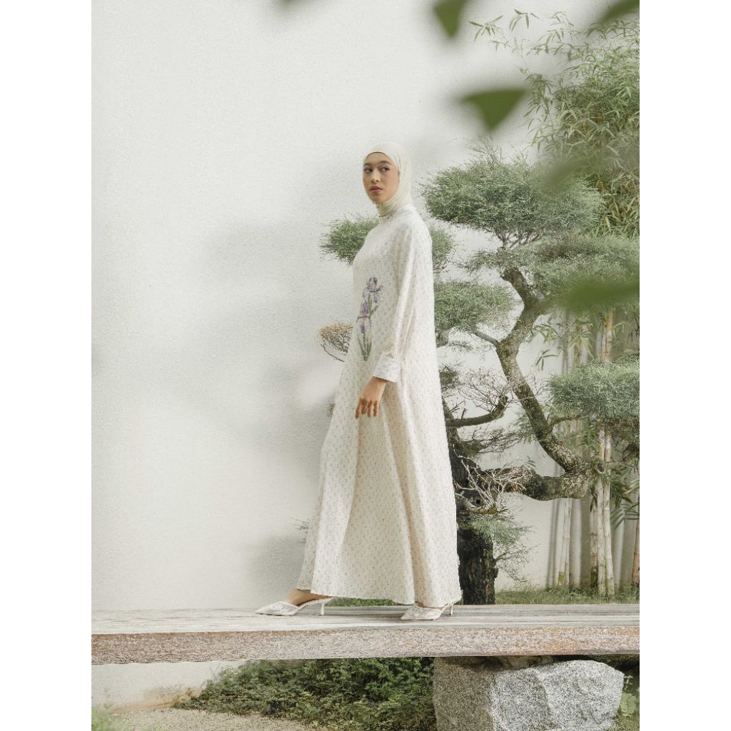 Renata dress creme ( NO BEADING) - Aleza label | Raya collection | raya 2026 | dress wanita | alezal