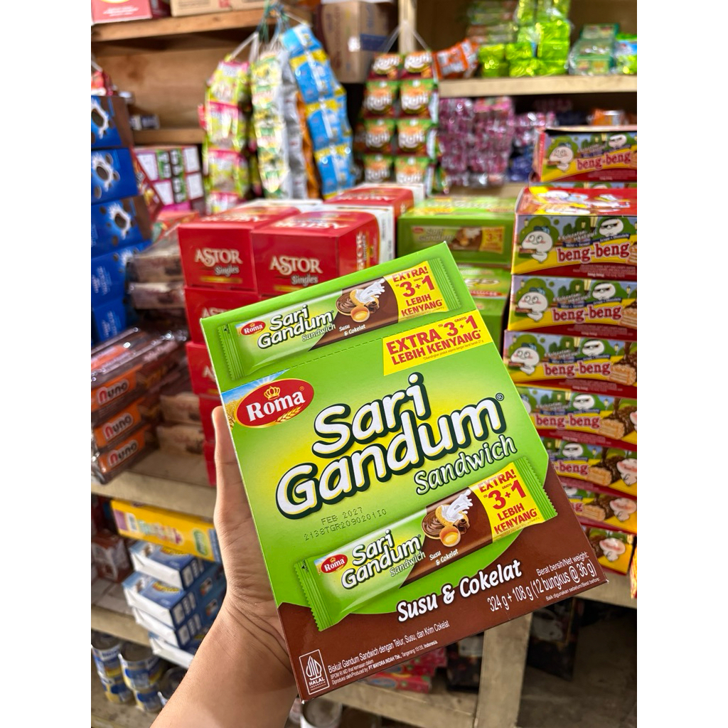 12 Pcs Biskuit Sandwich Roma Sari Gandum Rasa Susu Cokelat, Peanut Butter, Kacang