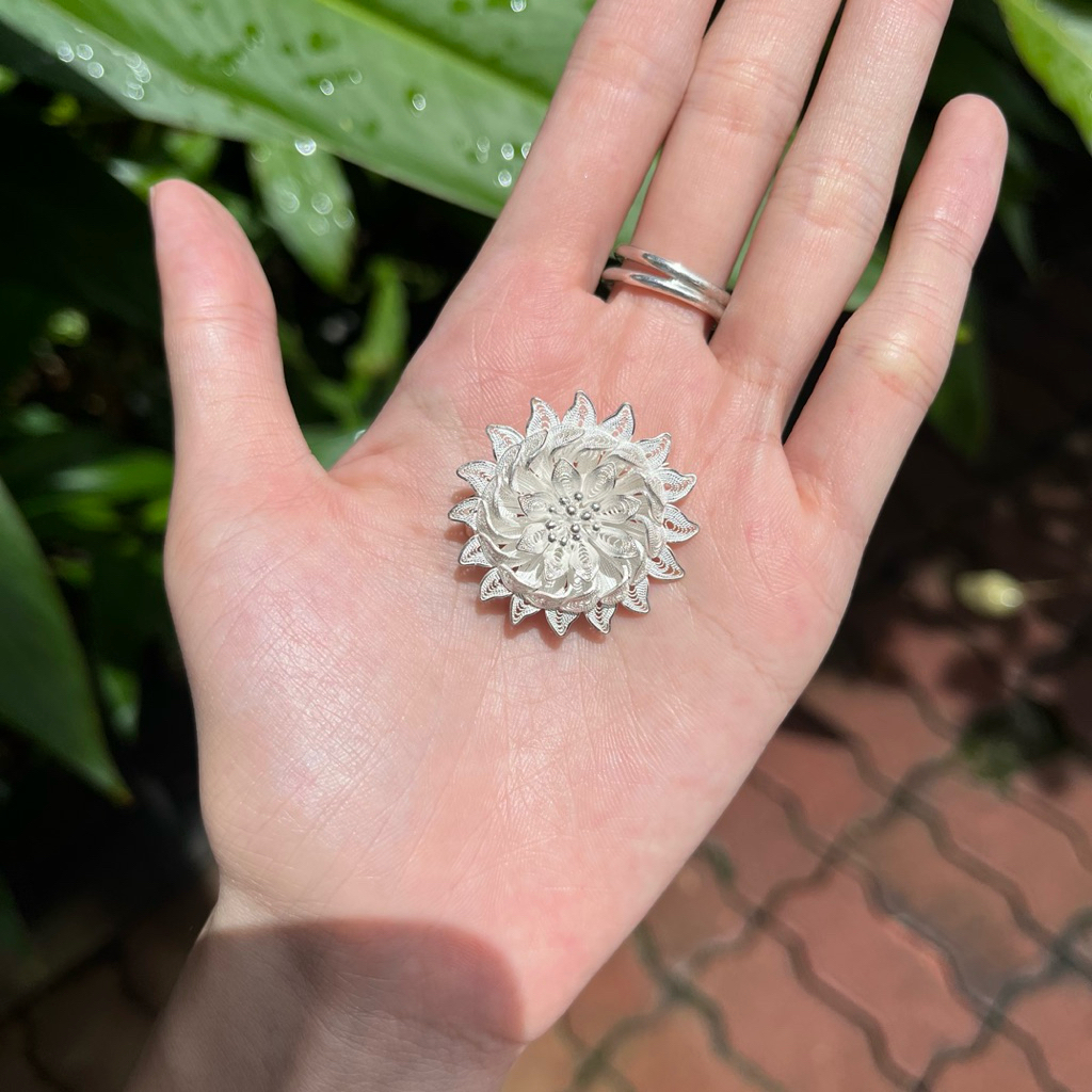 Bros Bunga Matahari Filigree Perak 925