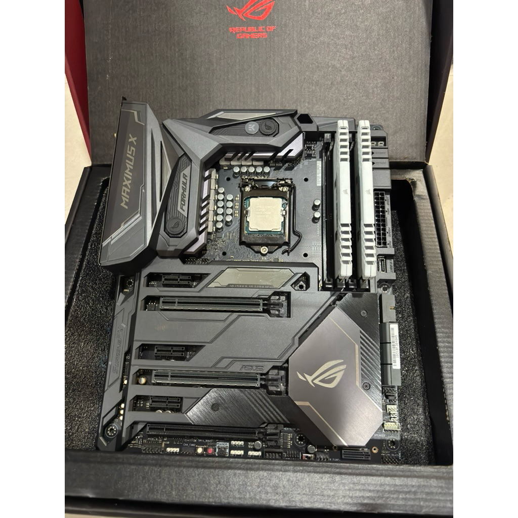 PAKET MOBO, ASUS MAXIMUS FORMULA X, intel i7-8700k, ram 16gb corsair vengeance rgb