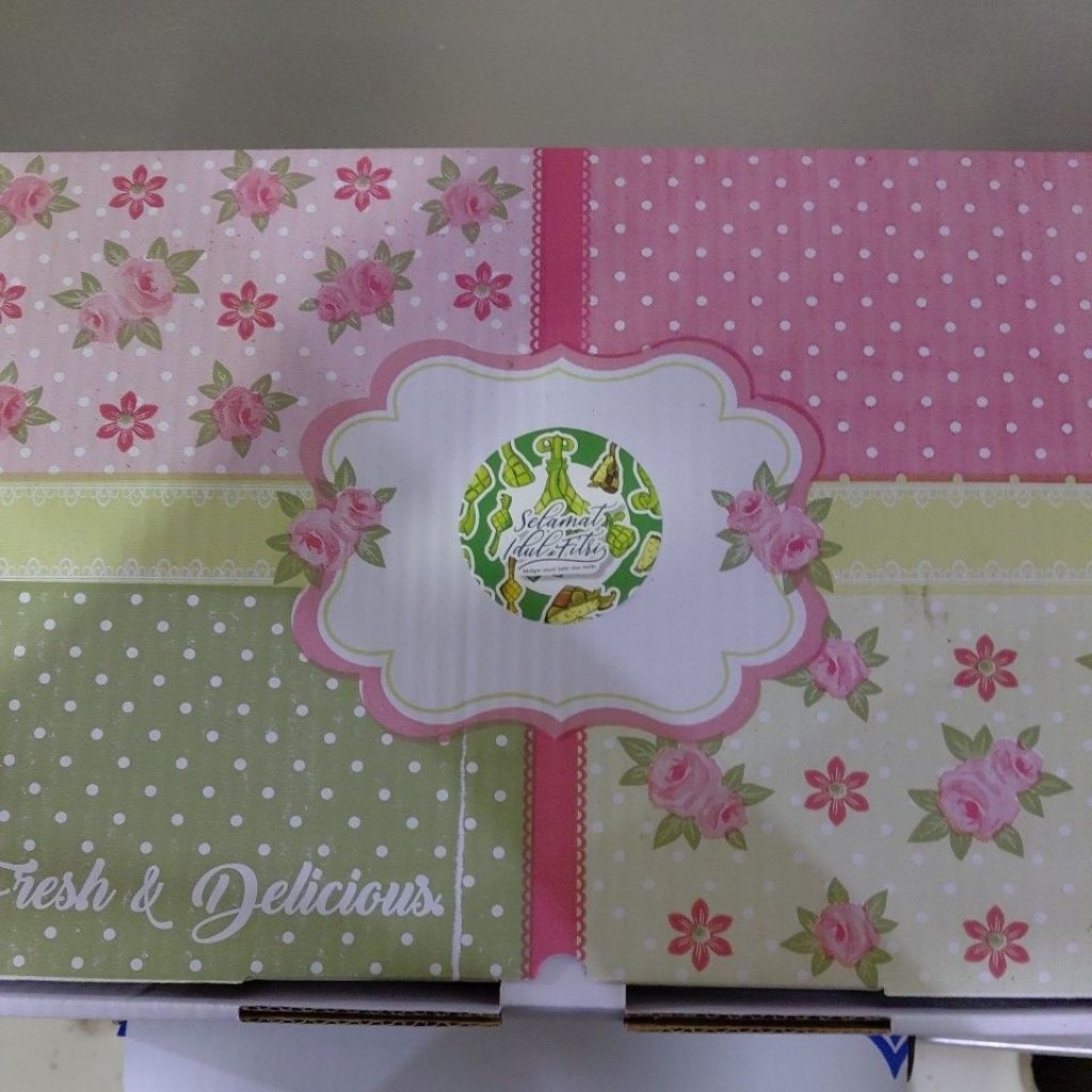 Hampers Kue Kering untuk Lebaran Diana Bakery – Isi 6 Topls,Fresh Homemade