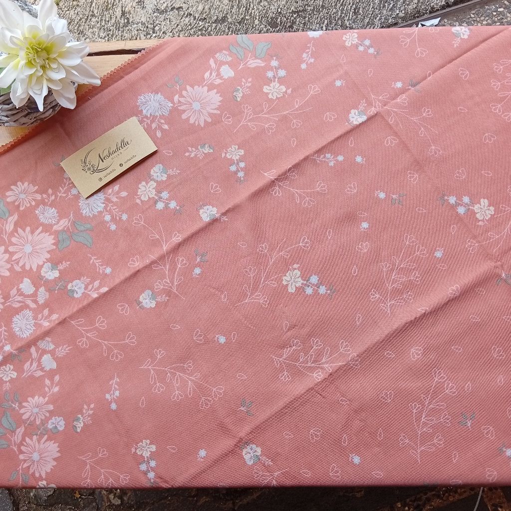 Hijab segi empat Jumbo Syar'i Warna Peach P-125 cm