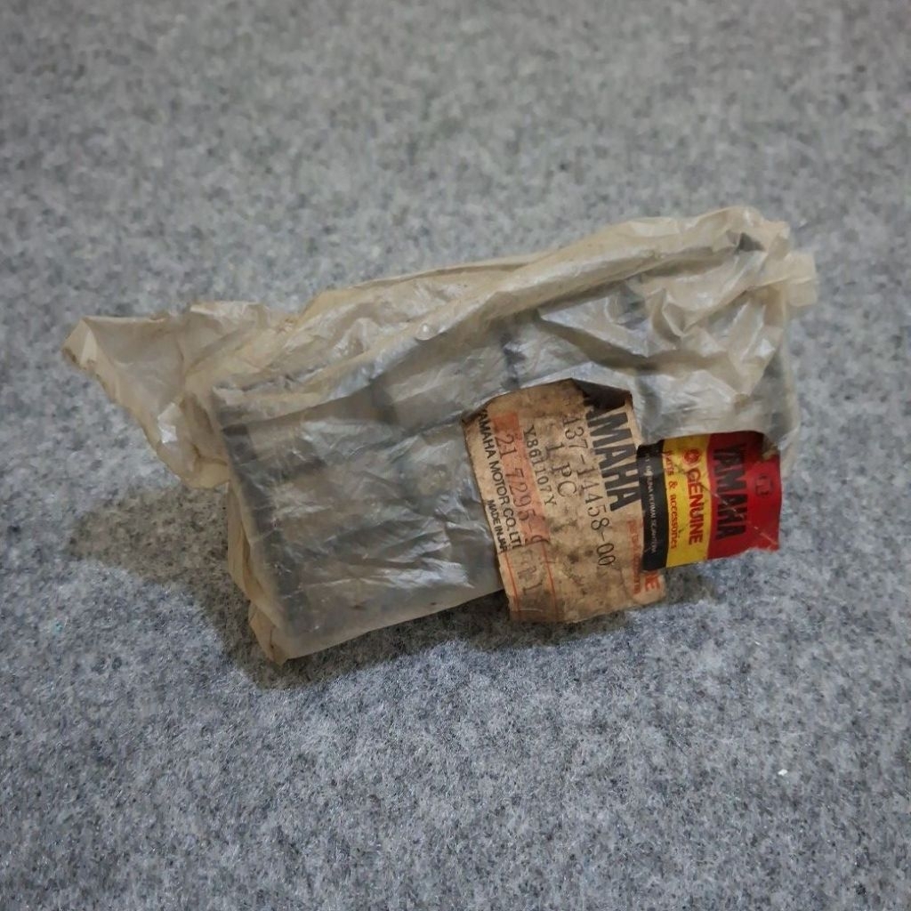 Frame Rangka Cangkang Krangka Busa Filter Udara Yamaha DT DT100 DT 100 Enduro Asli Original Nos Japa