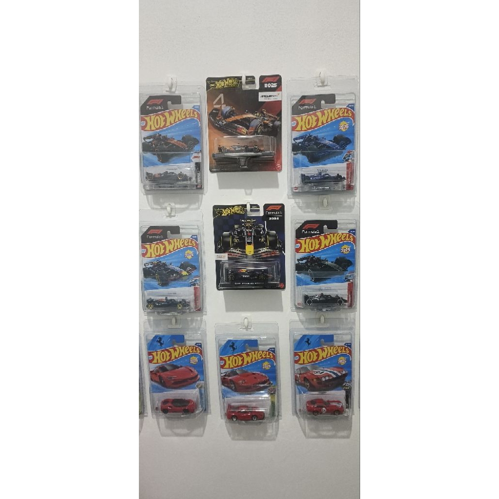 hotwheels f1 & Ferrari set mix