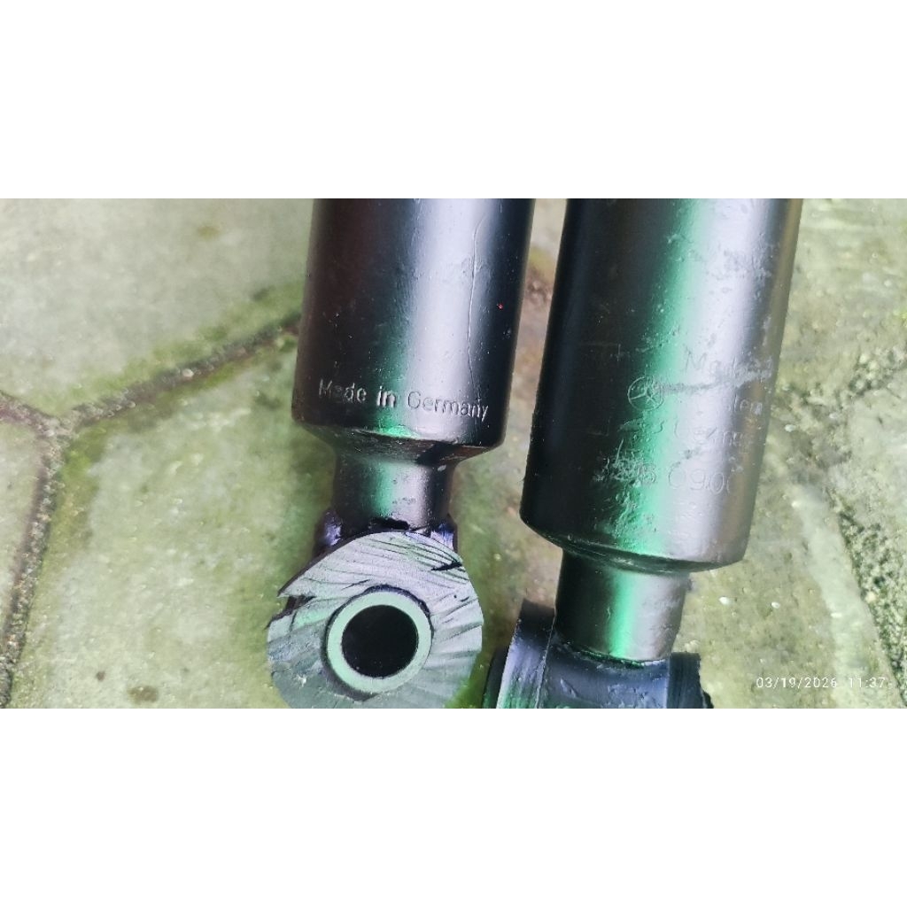 Shock belakang Avanza old copotan modifan Mercy Mercedez Benz