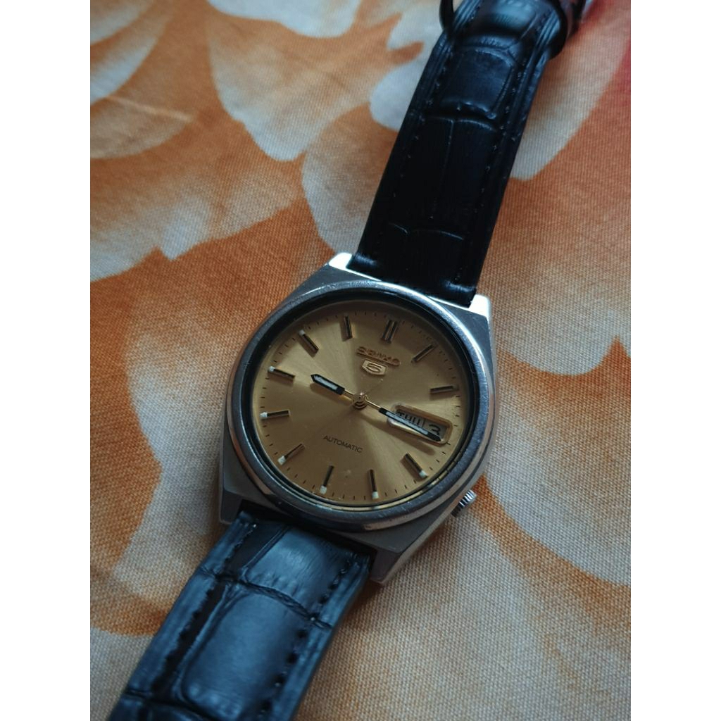 Seiko 5 sunbrust gold automatic