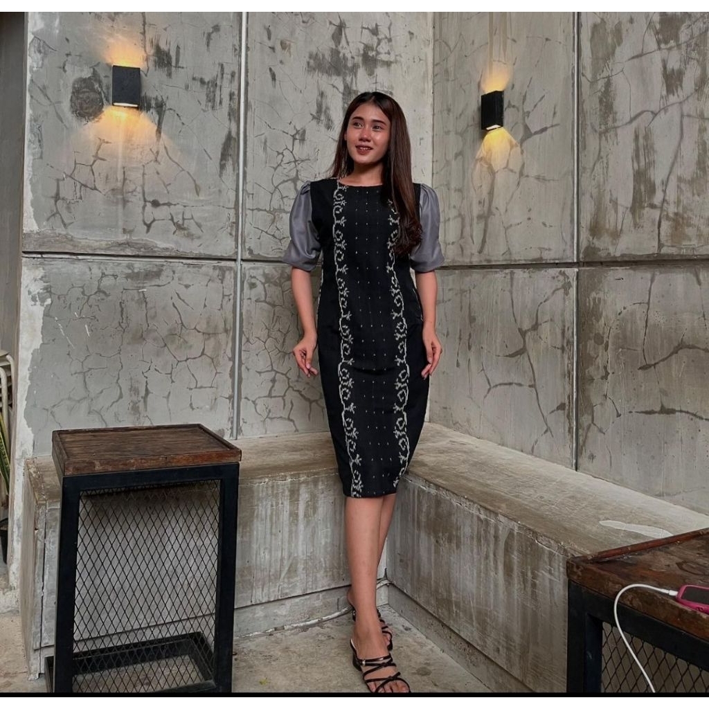 Dres dan Gaun Tenun Kombinasi Polos Motif Baru