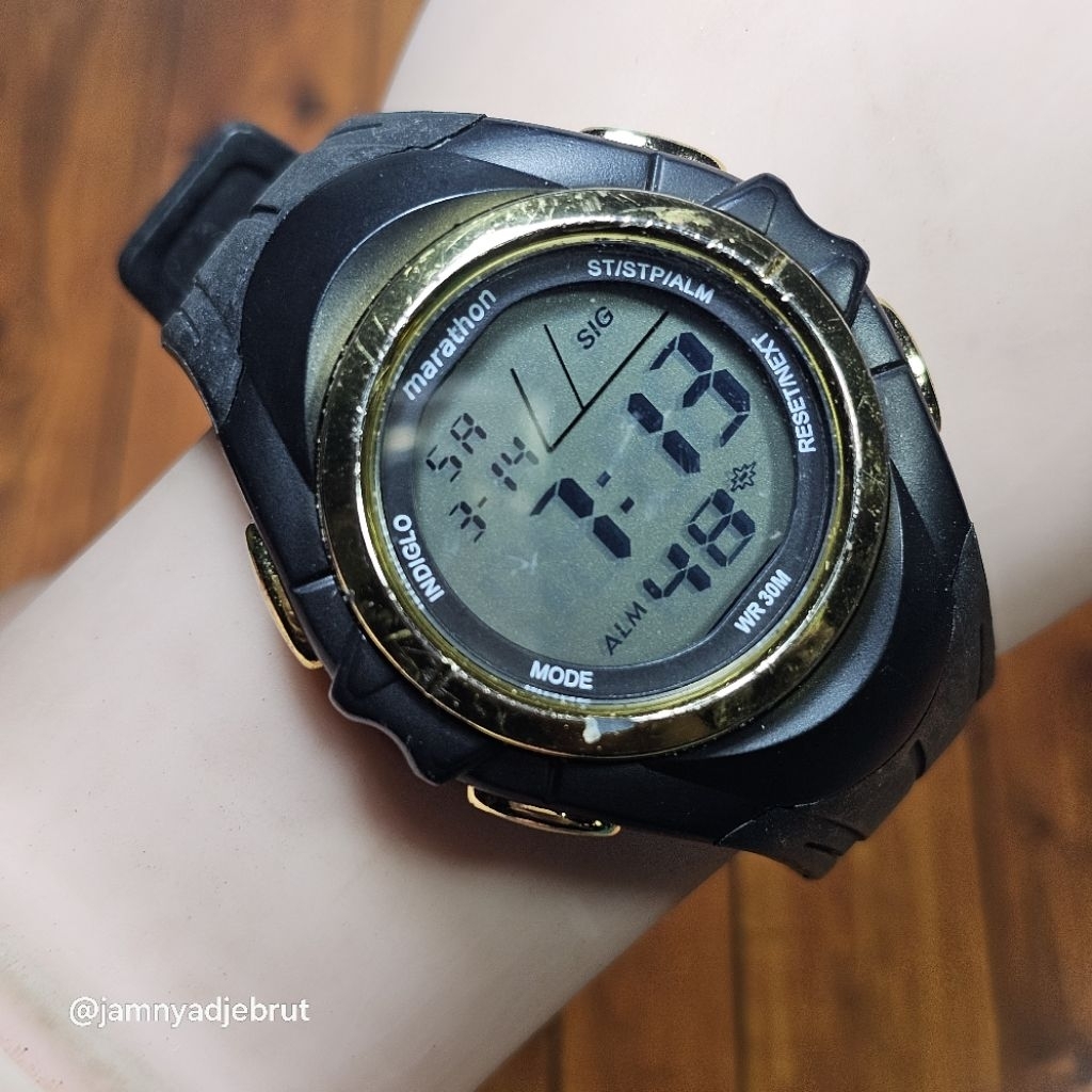 Jam Digital Timex Marathon TW5M20900 Black Gold Bekas