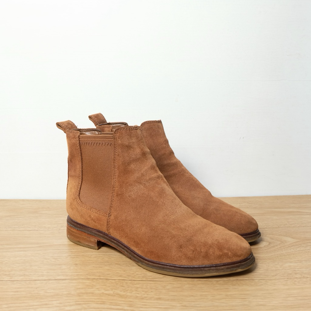 Clarks Chelsea Boots Suede
