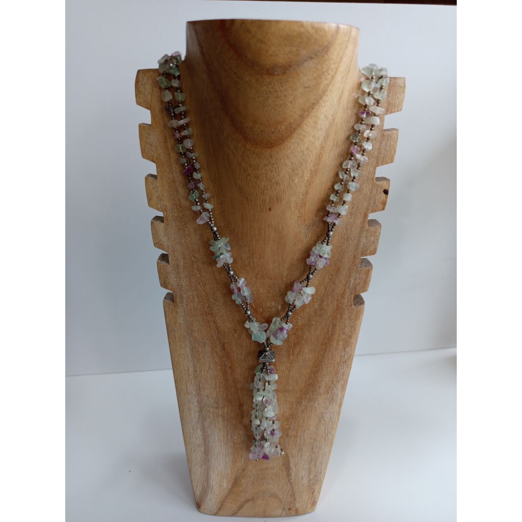 kalung batu flourite