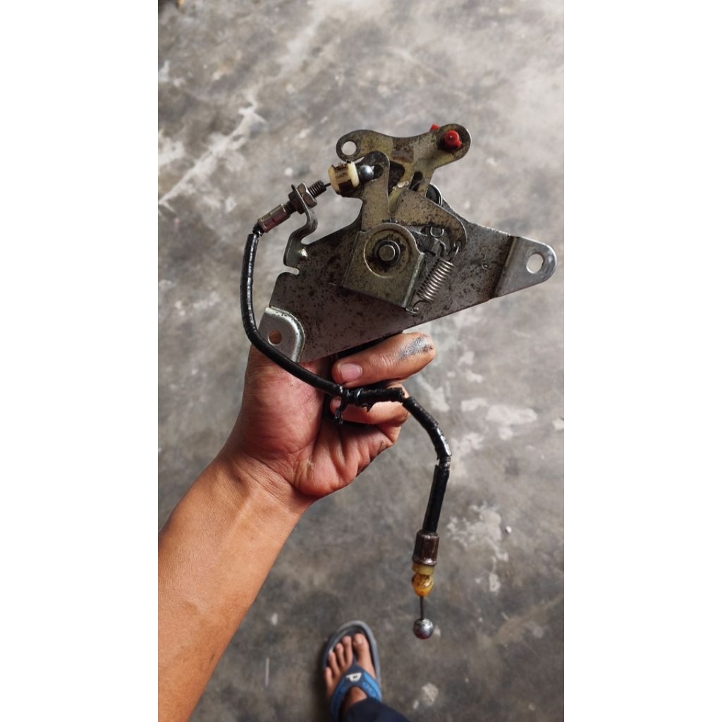 Hendel Dalam Sliding Espass Door lock