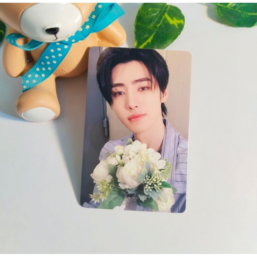 SUNGHOON YZY LD R3 / SUNGHOON LAMARAN (OFFICIAL PHOTOCARD)
