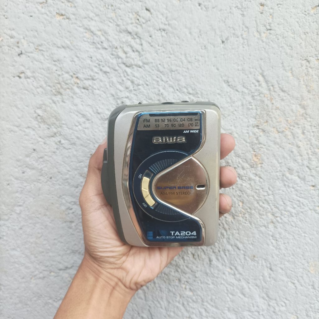 walkman aiwa HS-TA204