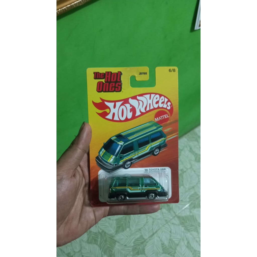 Hot Wheels The Hot Ones Toyota Van Series Terbaru