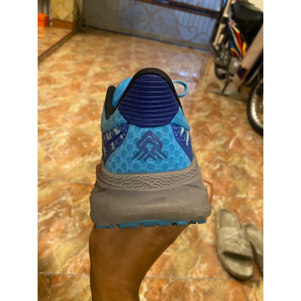 hoka challenger atr 7 trail running 99%