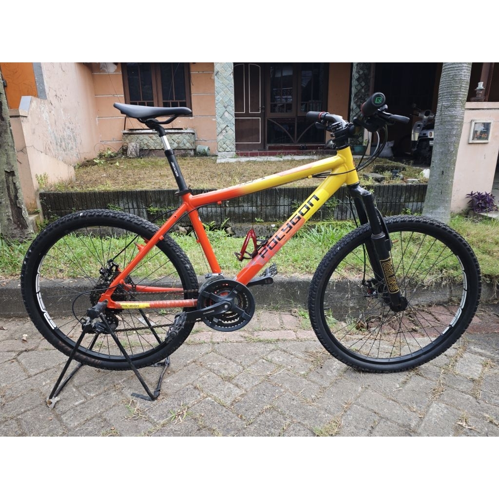 Sepeda MTB Hardtail Polygon Xtrada Full Upgrade Repaint (Modif from Wimcycle)