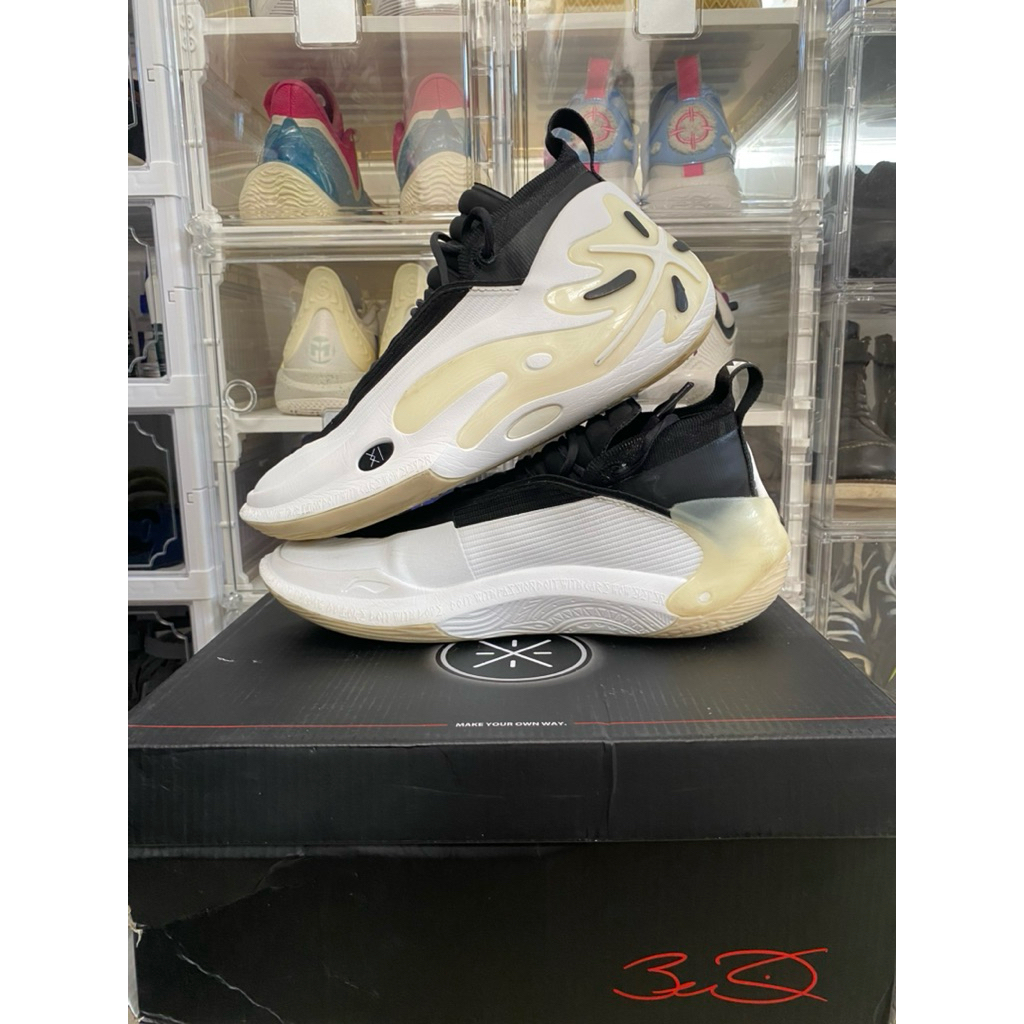 Lining Wow 11 White Hot White