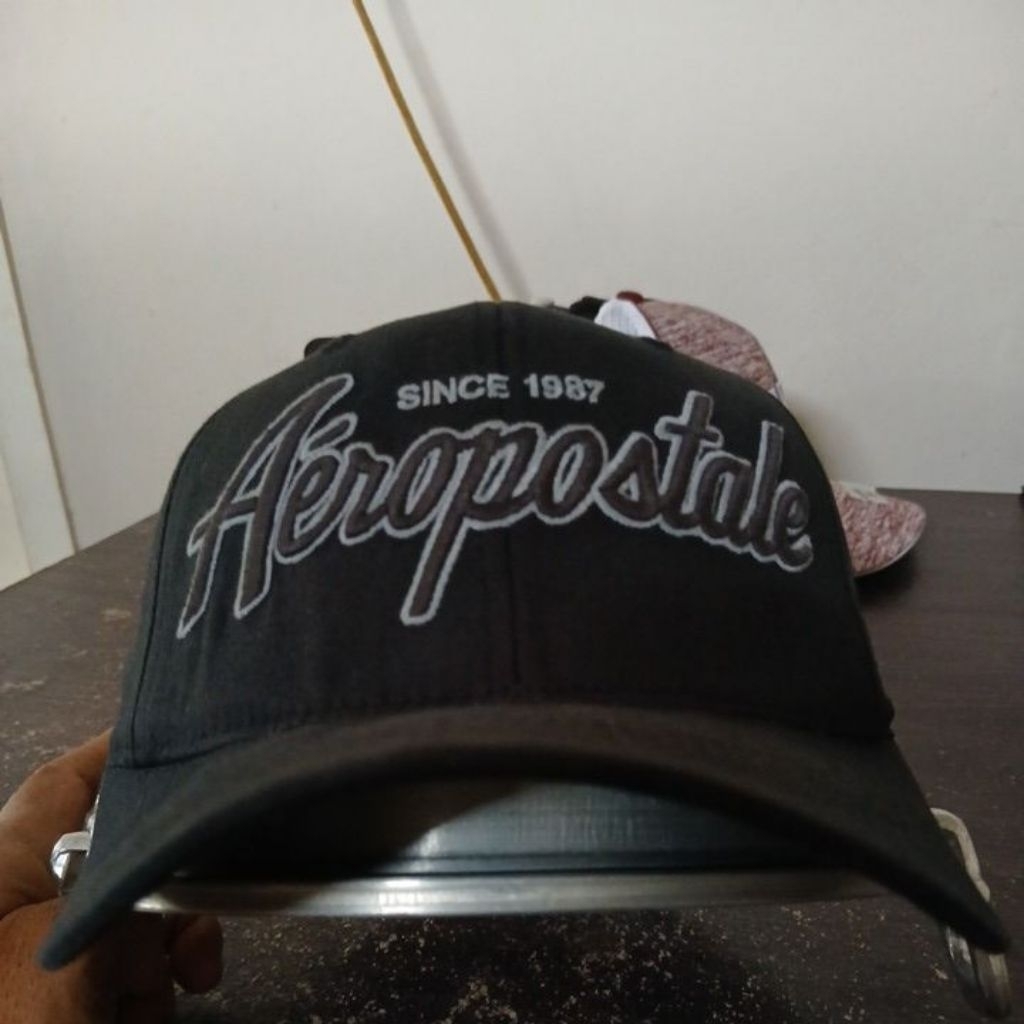 Topi baseball katun denim tebal built up warna hitam pekat big logo bordir halus AEROPOSTALE second 