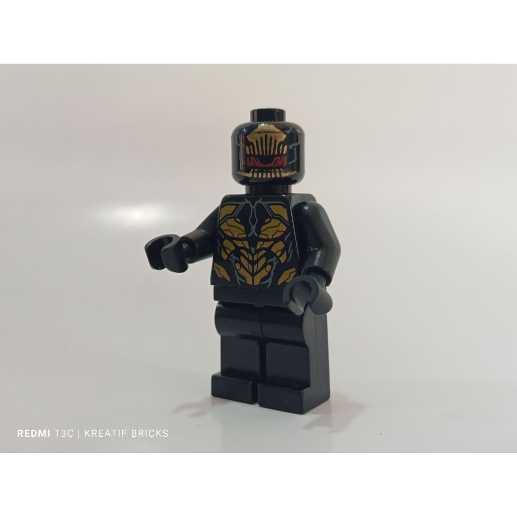 LEGO MARVEL Outrider sh0872 minifigure