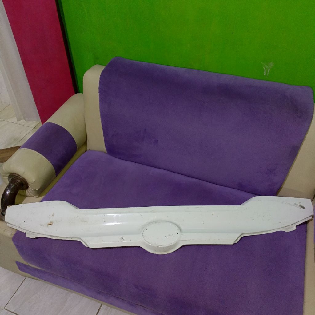 TRUNKLID BAGASI BELAKANG AVANZA 2022 ORIGINAL (PUTIH)