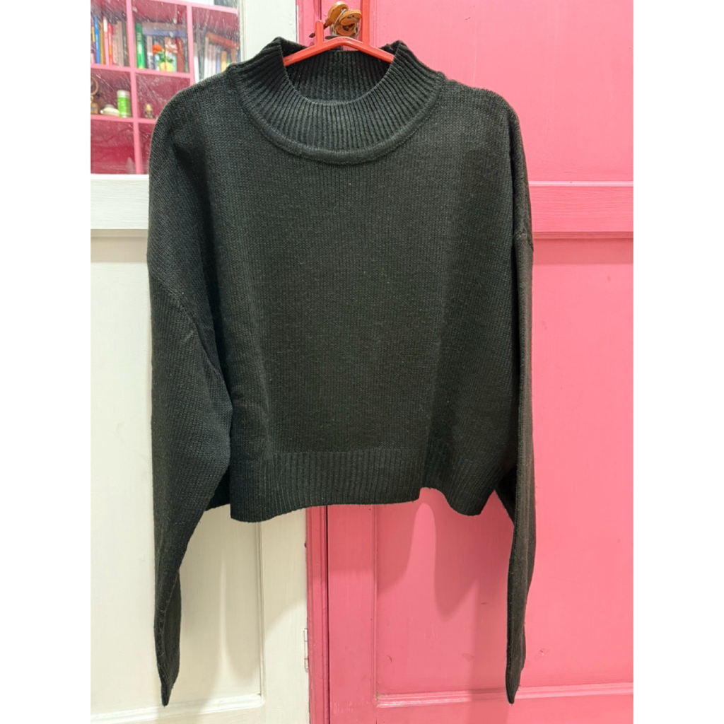 HnM Knit Croptop Hitam (preloved)