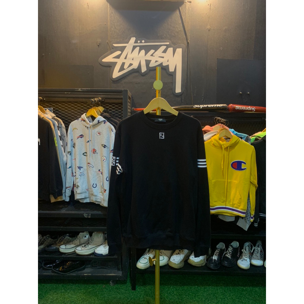 CREWNECK FENDI SIZE L (120-70) HITAM PEKAT NOMINUS FULL TAG