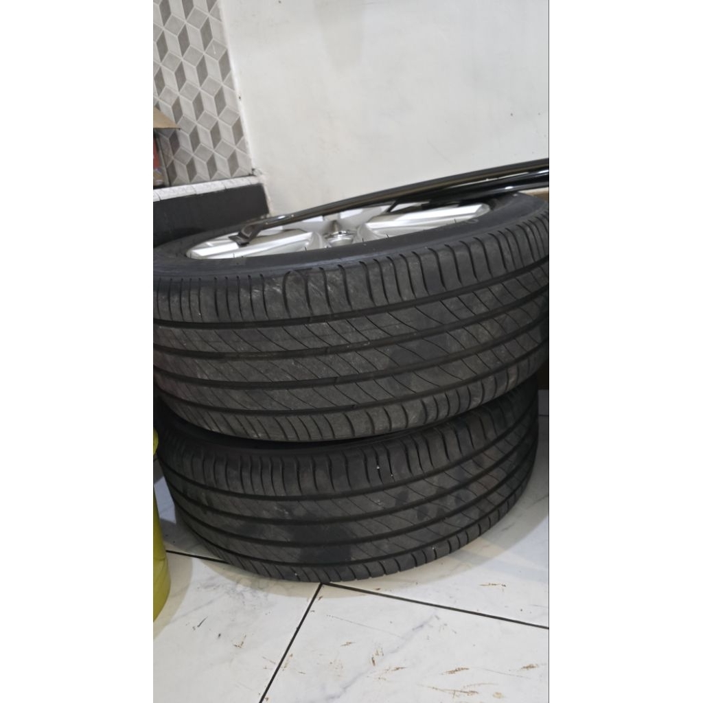Ban Michelin Primacy 4 215/55R17