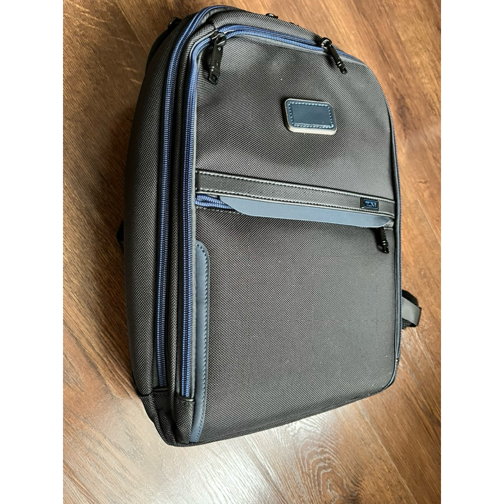 Tumi slim backpack second seken 100%