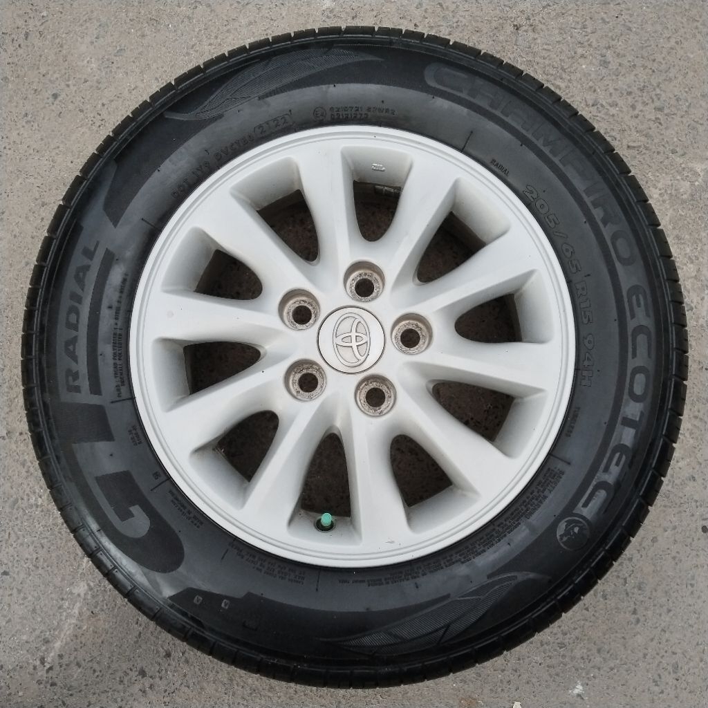 Velg Ori Oem INNOVA V Luxury R15 Pcd 5x114 Lebar 6 inch ET45 + Ban Gtradial 205/65 R15 Thn 2022