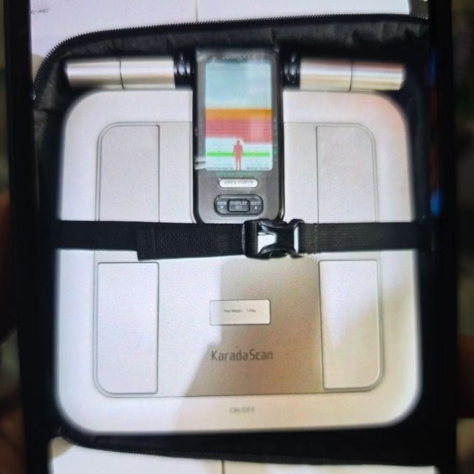 Preloved timbangan badan Omron Karada scan HBF 375