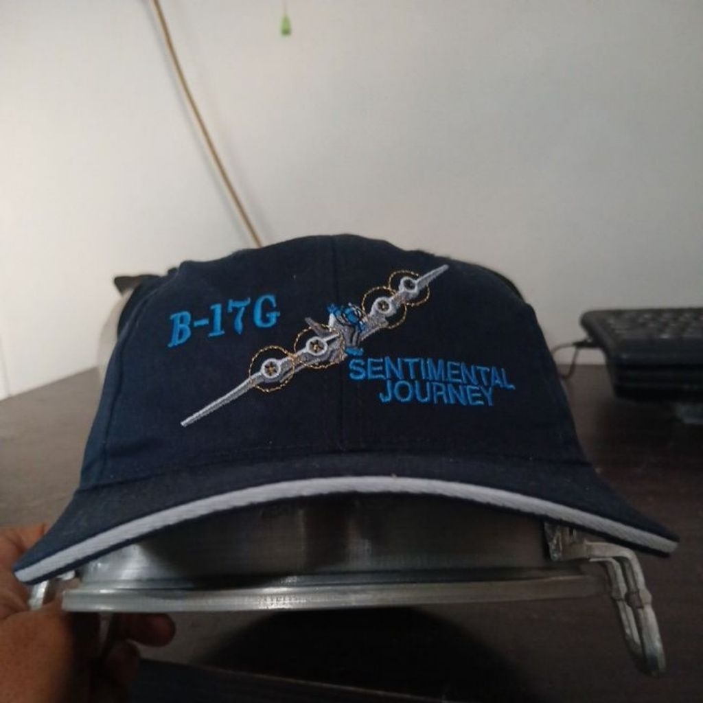 Topi baseball dangkal bahan katun warna navy pekat logo bordir pesawat B-17G PORT COMPANY second Ori