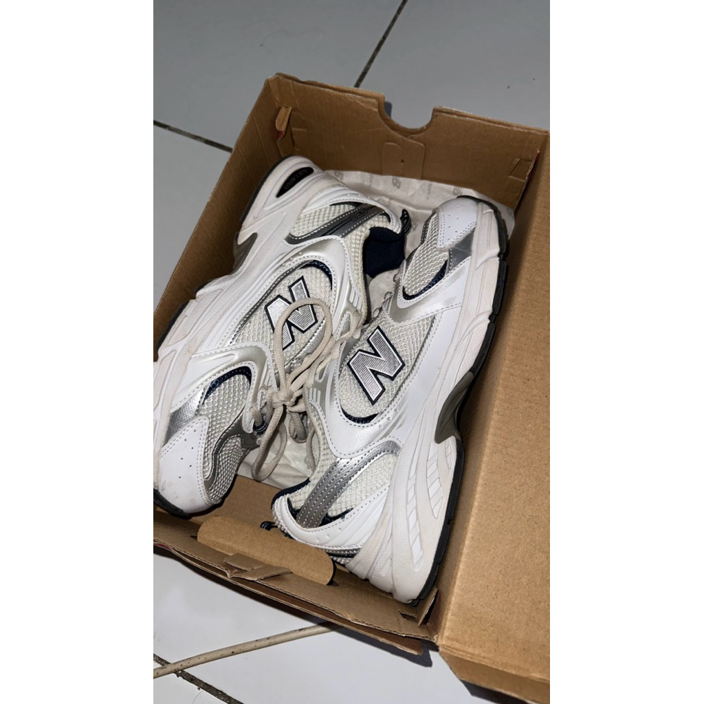 preloved sepatu nb 530