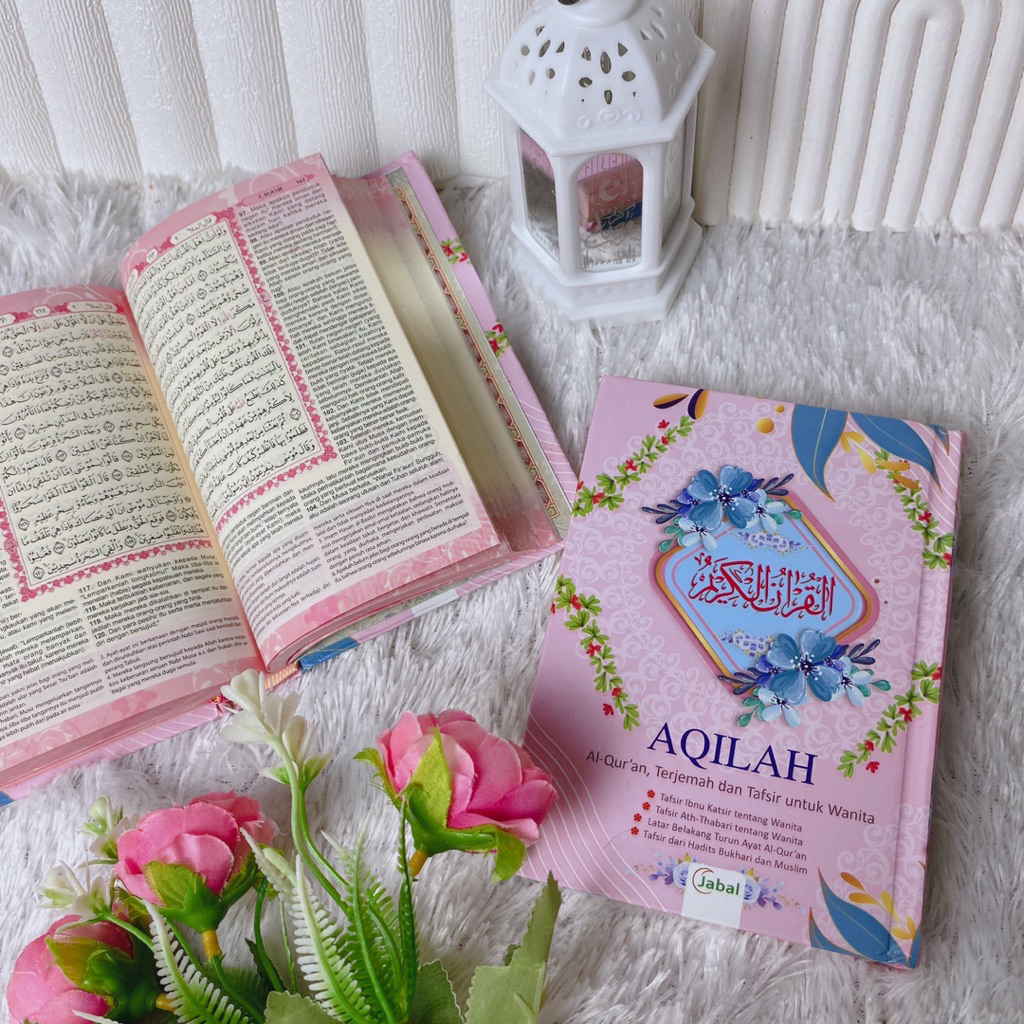 AlQuran Terjemah Lengkap dengan Tafsir tentang Wanita Ukuran A6 Mushaf Aqilah Pink Cantik