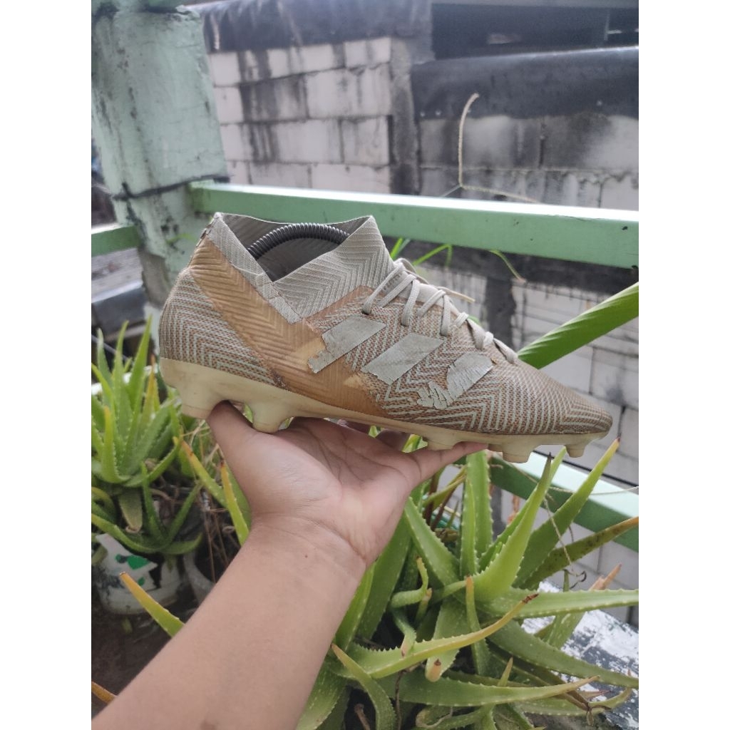 Adidas Nameziz 18.3 FG Football Grey Original Soccer Size 44